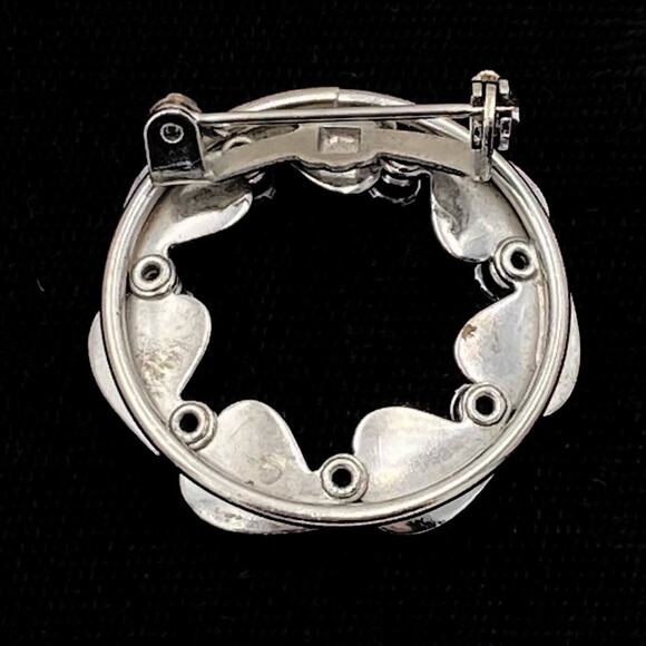 Vintage 1960’s Era Textured Leaf Blue Rhinestone Wreath Circle Brooch - Picture 4 of 11